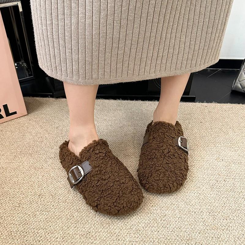 Mao Mao shoes women's outer wear velvet lamb wool beanie shoes autumn 2025 new wool slippers women's flat lazy shoes