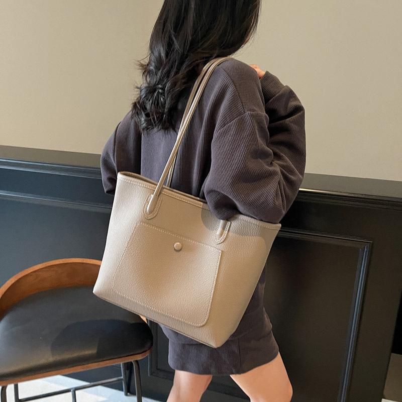 Bag Women's New Versatile Shoulder Underarm Bag Large Capacity Class Commuter Hand Carry Tote Bag
