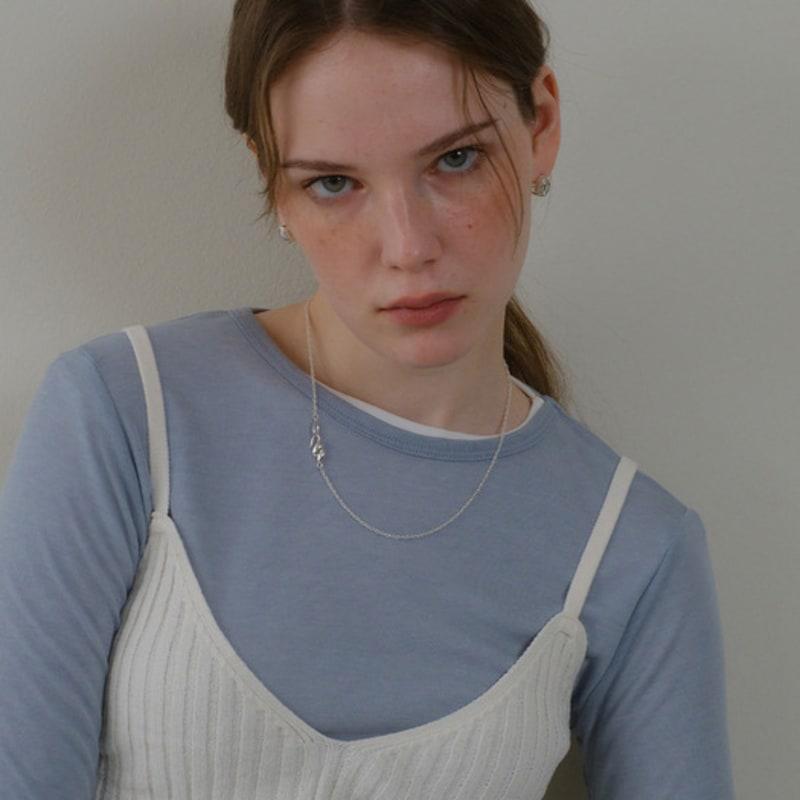 reve Eggs hoop necklace