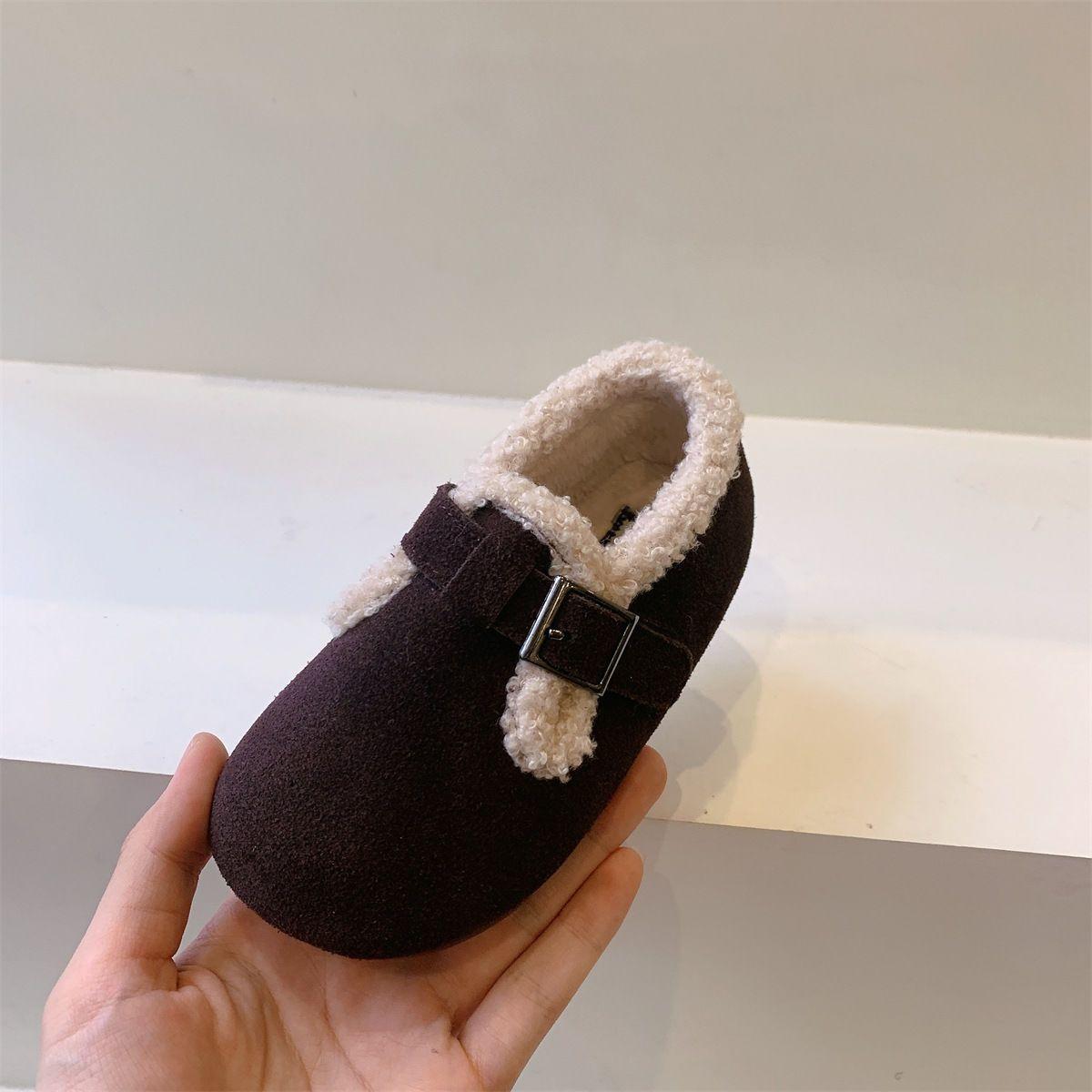 

Детская обувь Boken Зимняя детская обувь Bean 34 yards inner length 20.2 cm темно-коричневого