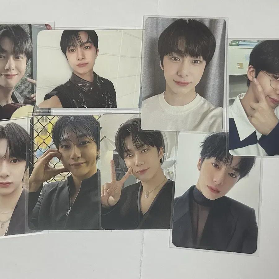 

Monsta X Hyungwon Photocard Batch