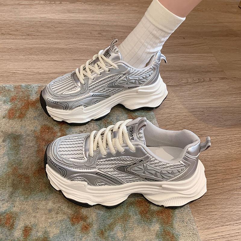 Popular fried street thick-soled breathable silver sneakers 2025 spring and autumn new dad shoes women's height increase versatile casual shoes