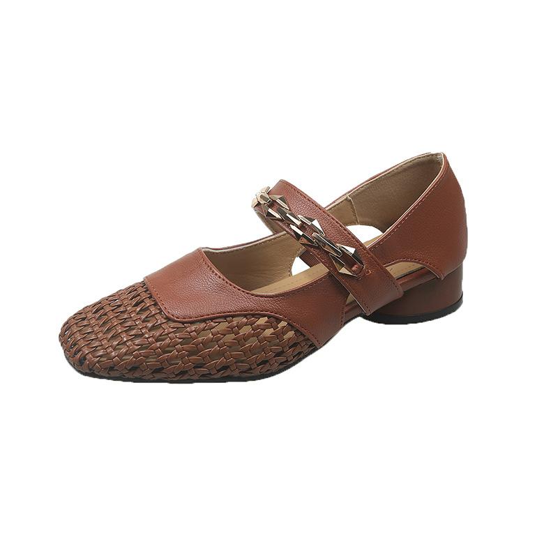 

Woven hollow metal chain side hollow Mary Jane single shoes women s 2025 autumn new square head commuter loafers single shoes 40 коричневий