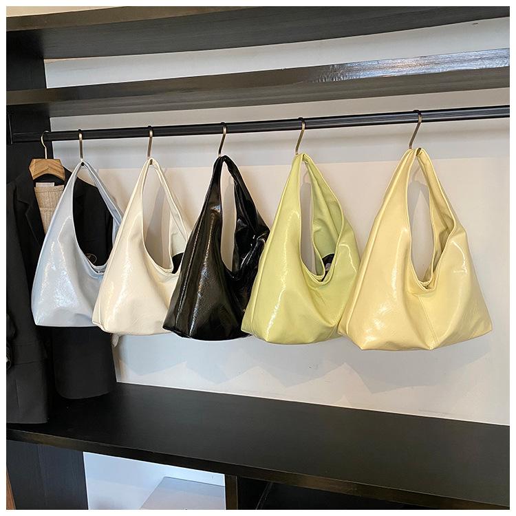 Tote Bag Women's Large Capacity 2025 New Summer Versatile Shoulder Bag Casual Simple College Student Class Commuter Bag