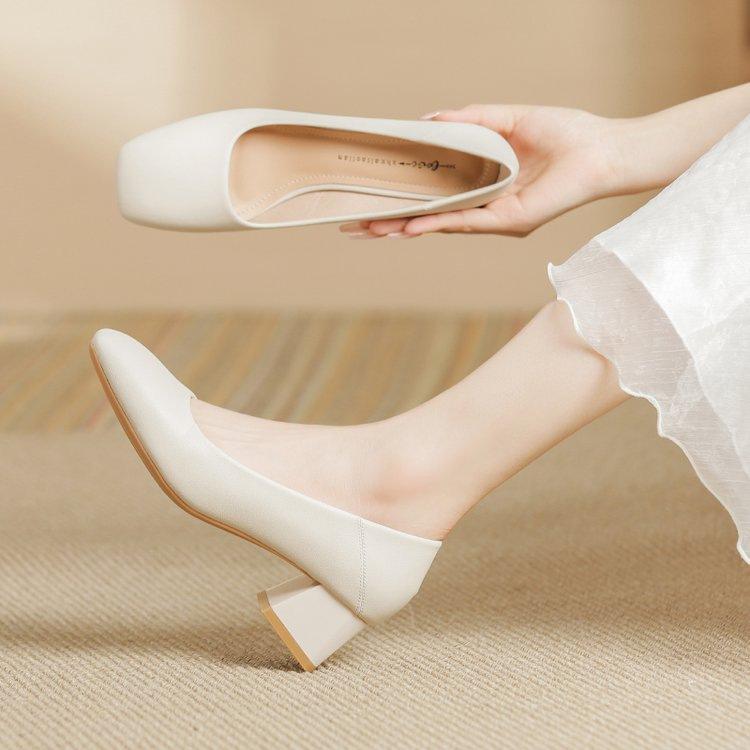 

Single shoes women s medium heel 2025 spring new Korean version fashion versatile thick heel square head grandma shoes black work shoes 40