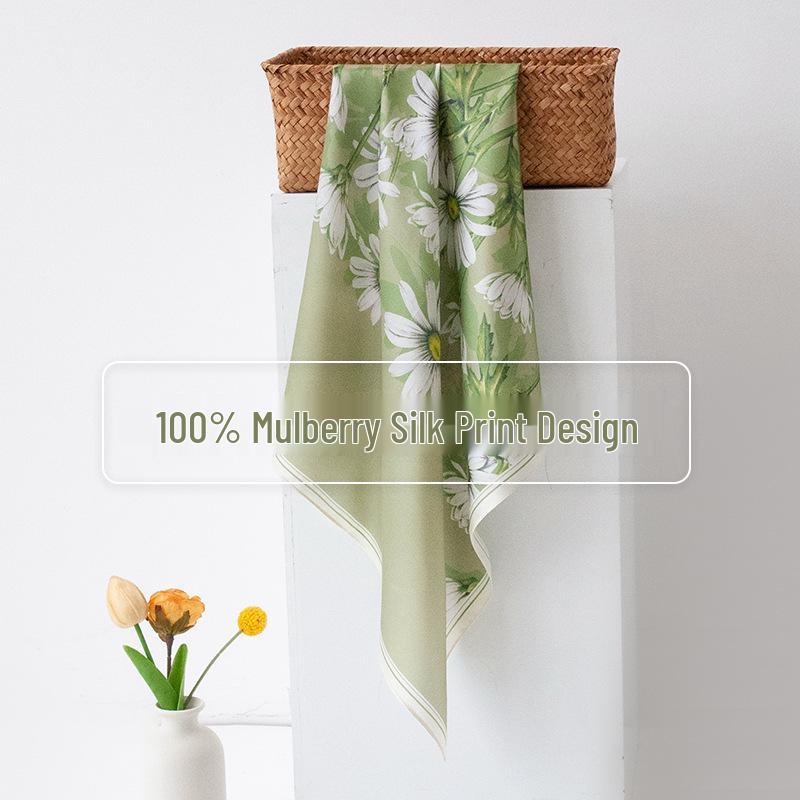 Elegant Green Daisy Mulberry Silk Scarf - Pastoral Style Women's Neck Warmer