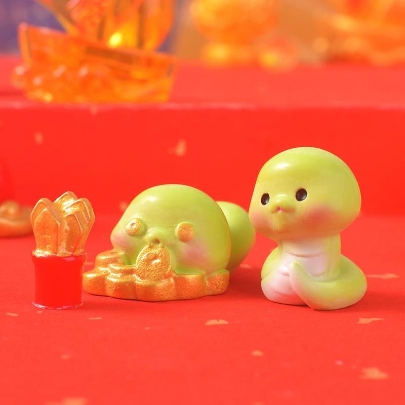 Cute Little Green Snake New Year OrnamentHome Desktop DecorationSimulation Resin Handicraft