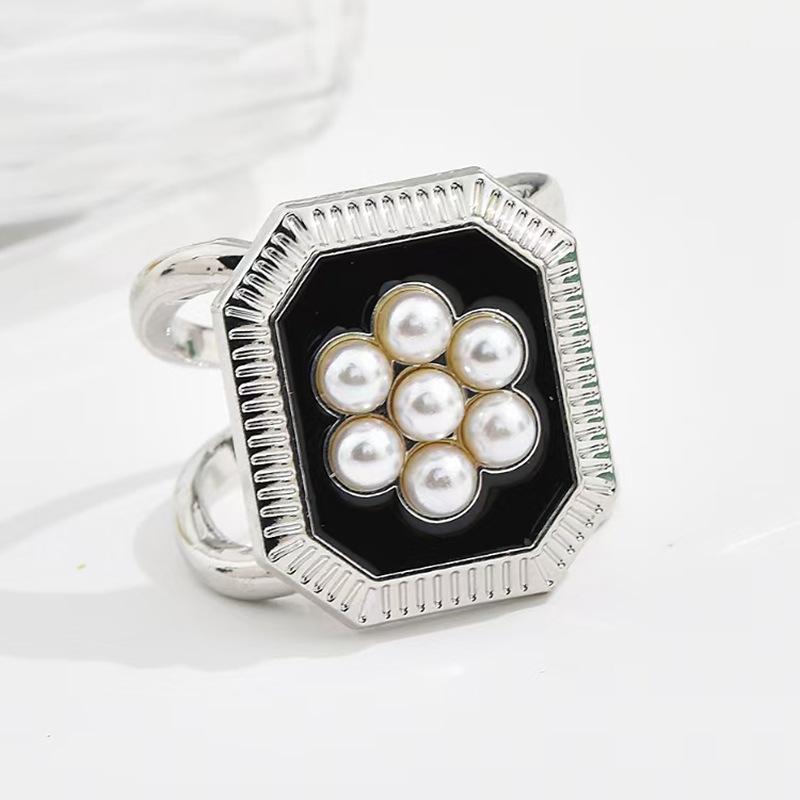 Neue Kamelien-Seidenschalschnalle, französische Retro-Perlenschalschnalle, quadratische Ringschnalle, orangefarbene Kristallschalschnalle für Frauen