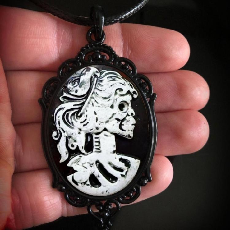 Colar com Pingente de Cameu de Caveira, Adorno de Corrente de Pescoço Único, Projetado para Admiradores da Cultura Gótica e Punk