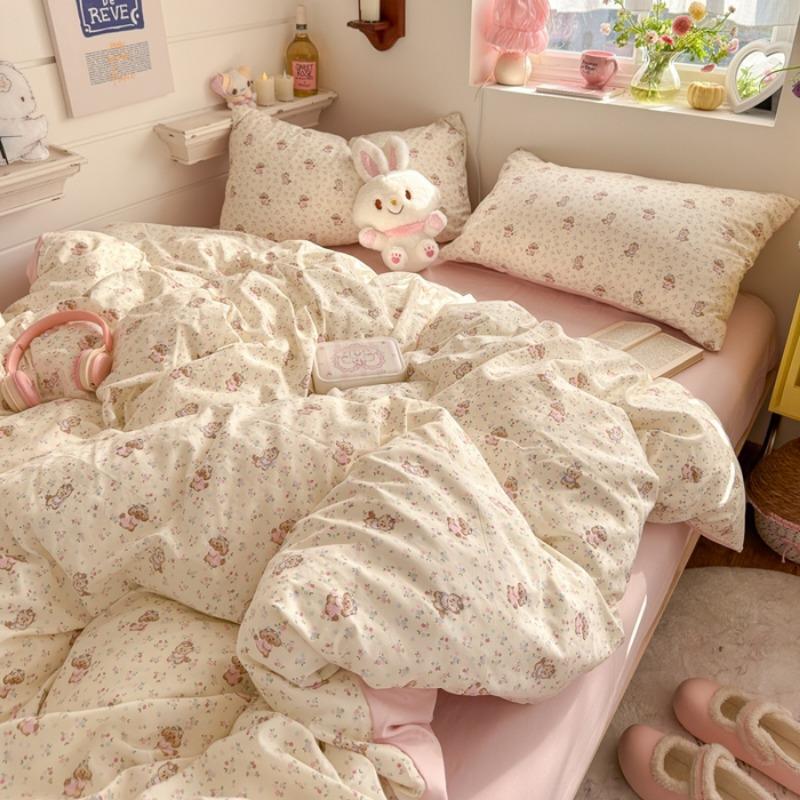Soft Cartoon Print Bedding Set Cute Quilt Cover And Sheet For Student Dormitory Comfortable Four Piece Or Three Piece Set