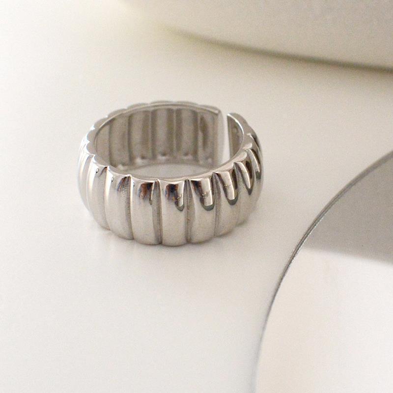 Korean Style Adjustable Geometric Stripe Ring for Women - Wide-Edge, Retro, Cool Index Finger Ring