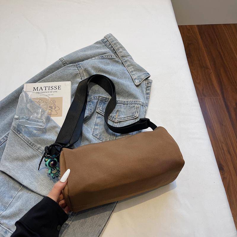 

Women s 2025 Fashion Nylon Shoulder Bag - Casual, Versatile Crossbody Pillow Bag with Wide Strap 26cm*13cm*13cm кофейный