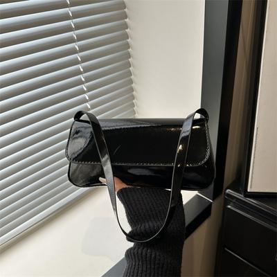French Bread Style Slim and Simple Casual Flip-top Retro Stylish Shoulder Bag