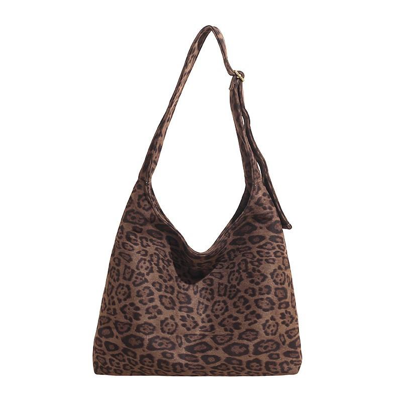 Minimalist Vintage Matte PU Shoulder Bag Women Large Capacity Crossbody Commuter Daily Use