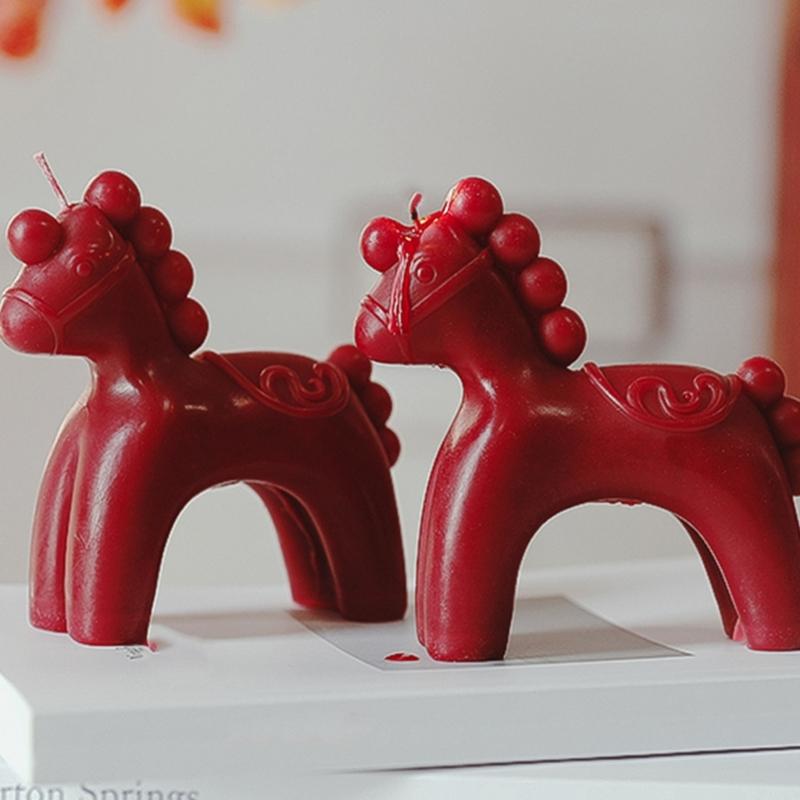 Unique Horse Design Scented Candle Natural Wax Candle Figurine For Festival Celebration Chinese NewYear Decoration
