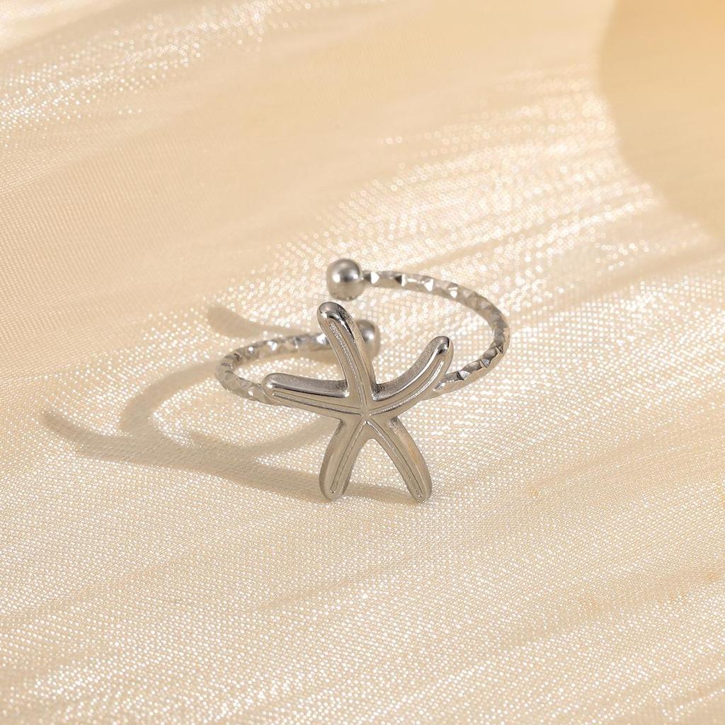 Elegant Star Titanium Steel Adjustable Women's Ring - Light Luxury Open Design