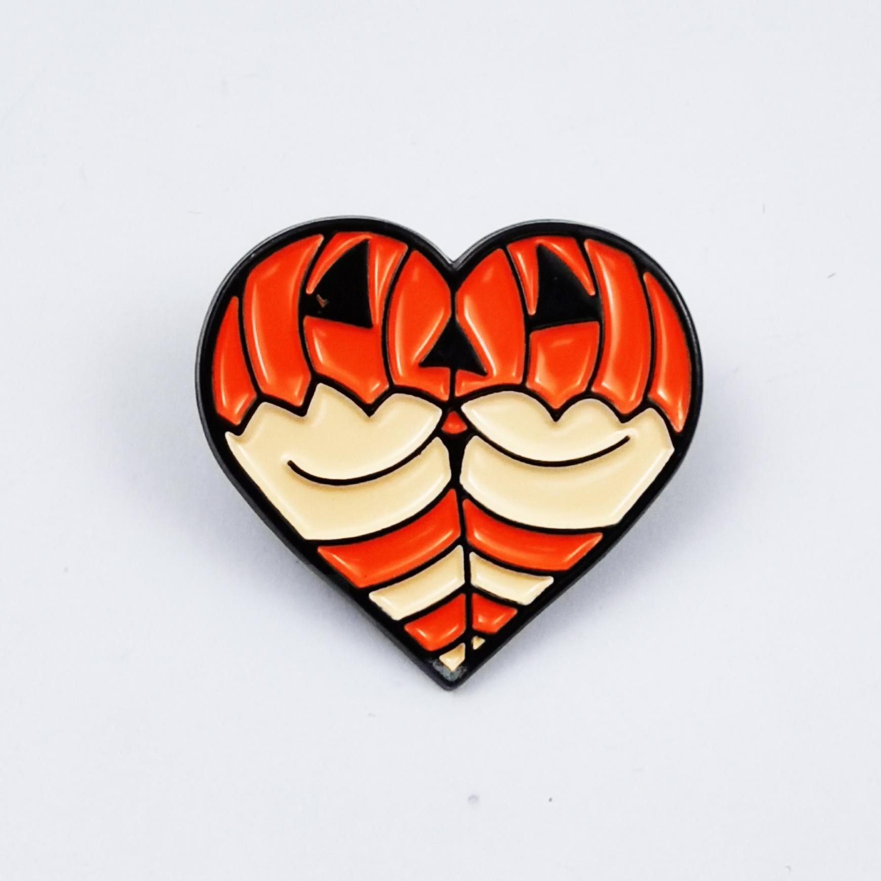 Creative Bandage Pumpkin Horror Brooch - Heart-Shaped Halloween Ornament Badge