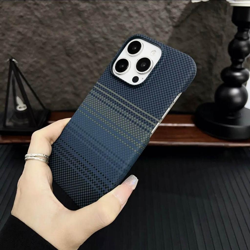 Applicable to iPhone17 carbon fiber Kevlar magnetic mobile phone case Apple 16 half pack light and thin PC anti-drop protective case