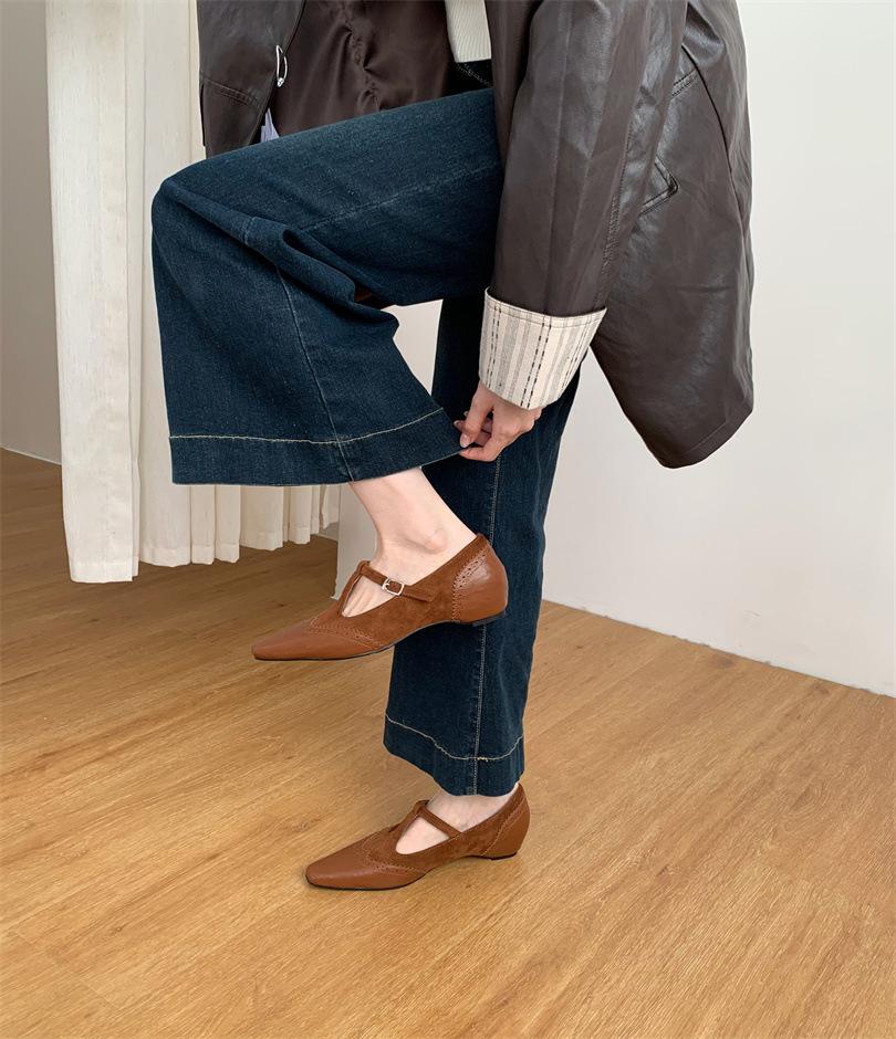 

2025 new light luxury high-end women s shoes new flat-soled single shoes women s black French square head buckle light mouth 39 светло-коричневого