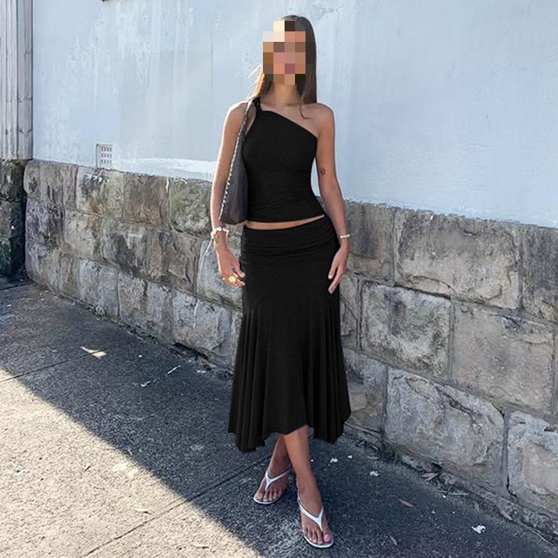 European and American women's solid color slanted shoulder sleeveless crop top, high waist pleated skirt two-piece set