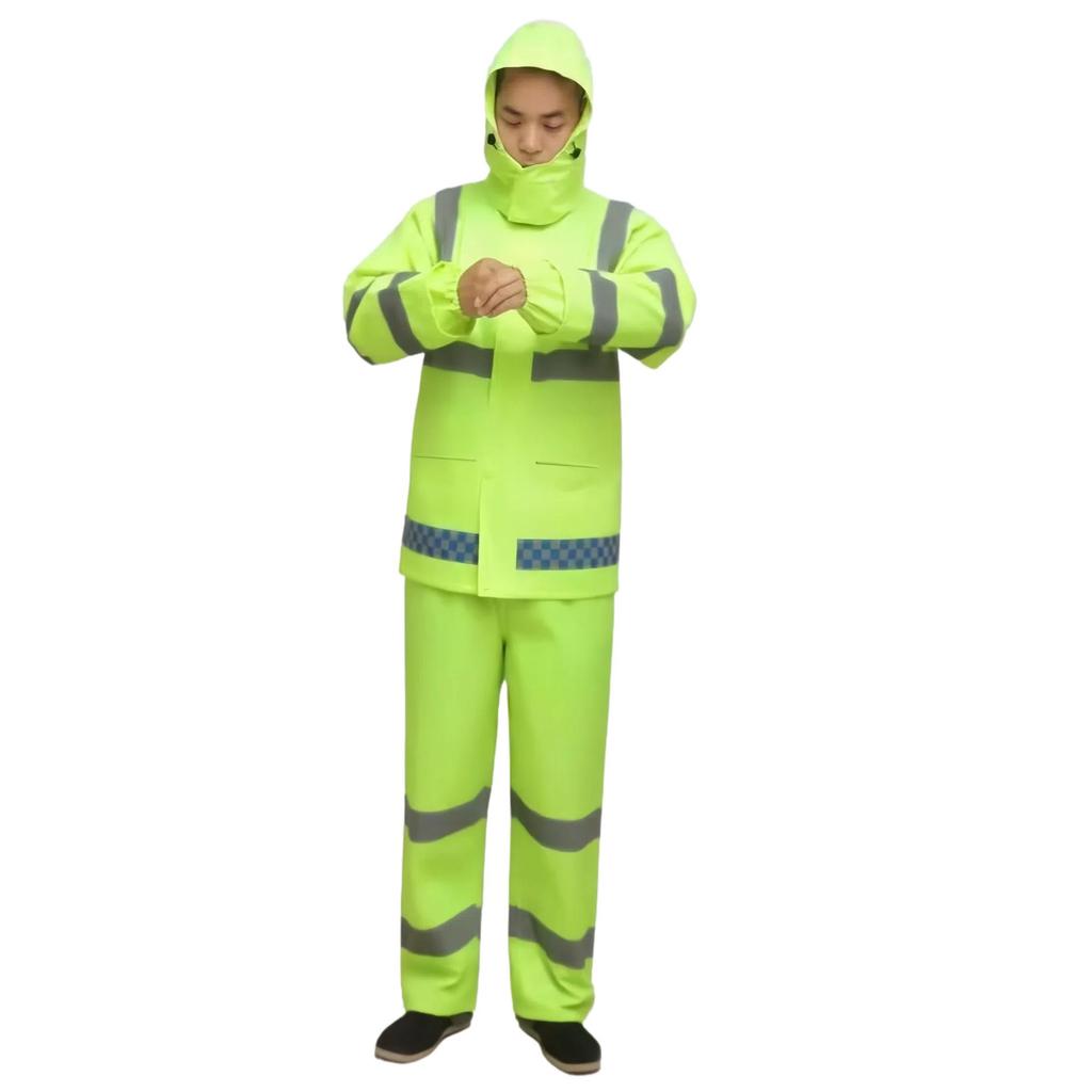 Set Impermeabile e Pantaloni Riflettenti 150D: Spalle scoperte, Spessore maggiorato, Protezione integrale per lavori gravosi e sotto la pioggia battente.