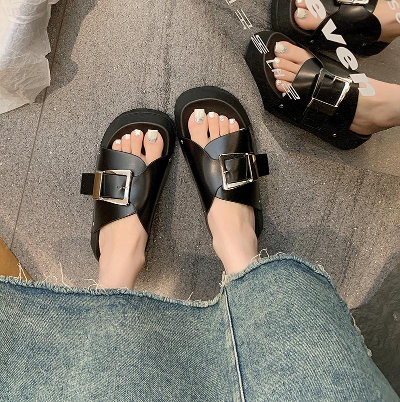 Thick-bottomed square head casual cool slippers women's summer new versatile outer wear small one-word drag non-slip