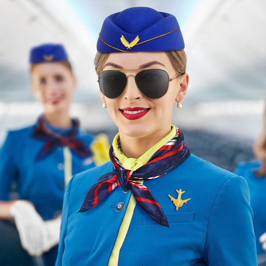 Cosplay Kostüm: Halloween Flugbegleiterin mit Brille, Hut, Handschuhen und Schal