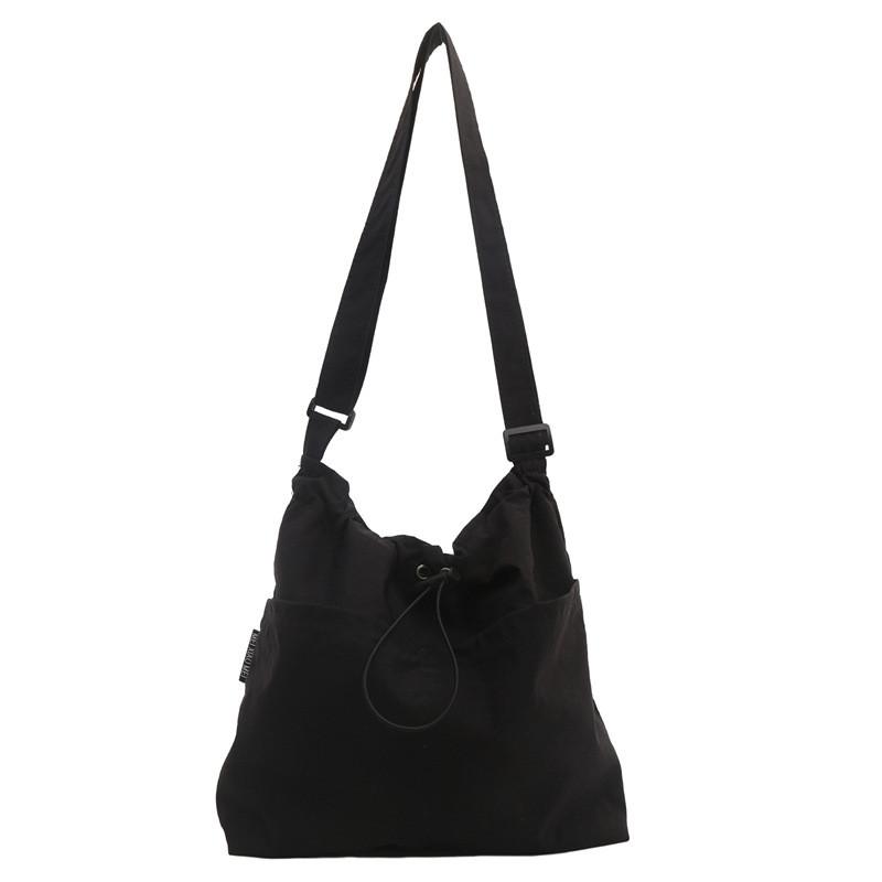 Trendy Women's Casual Tote Bag Spacious Bucket Bag With Soft Feel And Stylish Design For Commuting