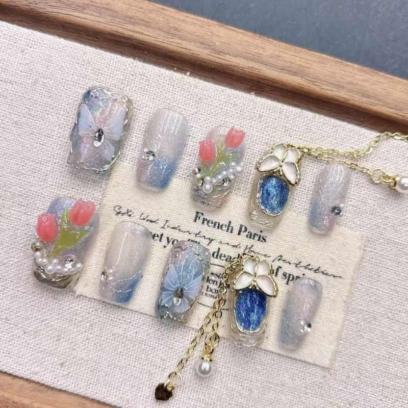 Handmade 3D Tulip Flower Nail Art With Tassel Chain Short Press-On Nails Women Medium