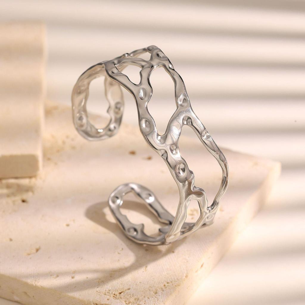 Stylish 18K Gold-Plated Hollow-Out Titanium Steel Bracelet - Non-Fading, High-Grade Open Design