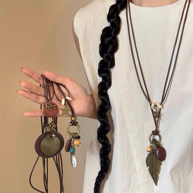 Women's Double Layer Retro Ethnic Beaded Zen Necklace with Feather Pendant