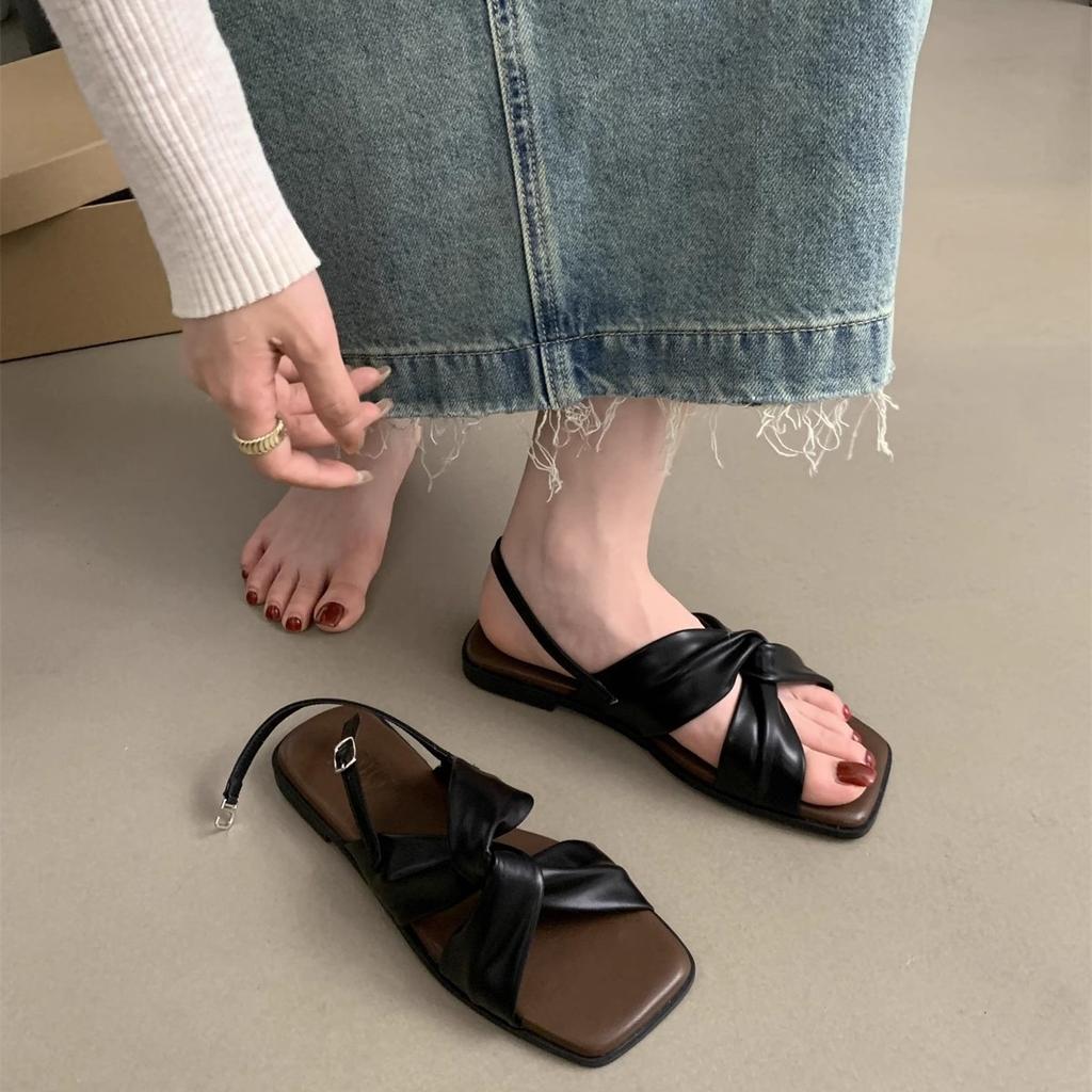 Flat sandals women's summer wear new versatile French beautiful fairy style with skirt travel seaside Roman shoes