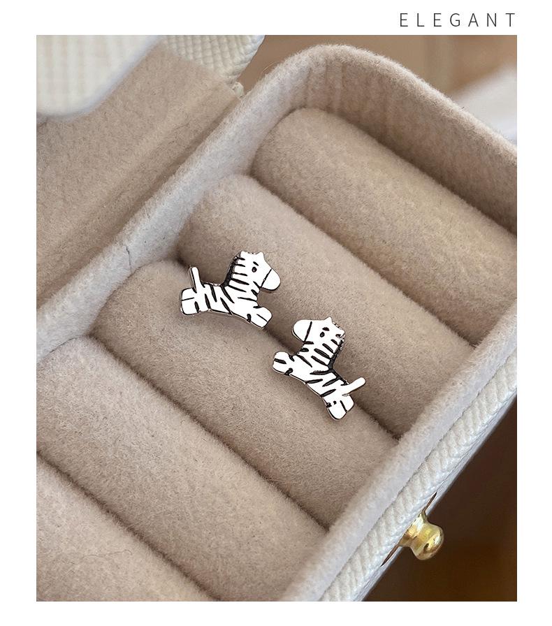 Cute Little Zebra Stud Earrings In Pure Silver 999 - Playful and Exquisite Chinese Design