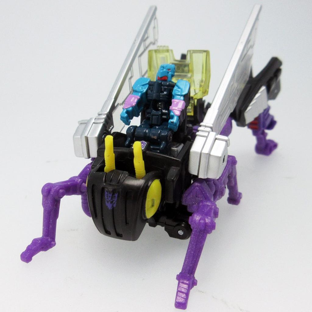 Transformers LG47 Kickback Crowder &