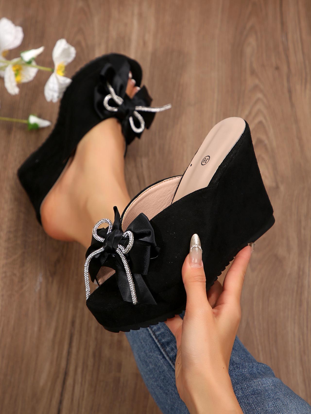 

2025 spring popular fashion, these slippers are super versatile and can be worn outside the home! 36 чёрный