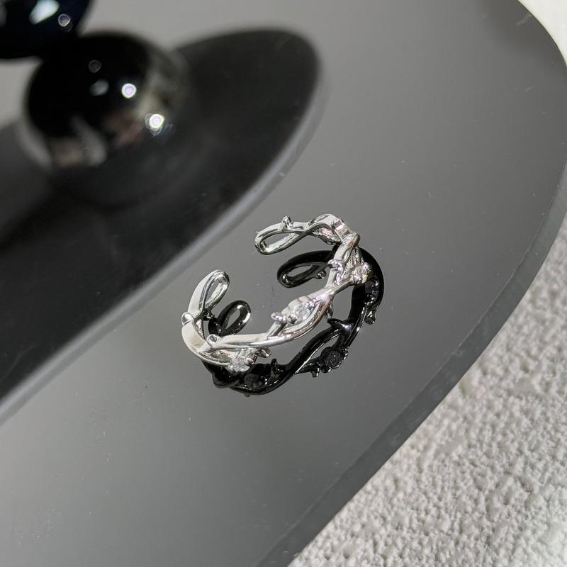 Thorns Series Colored Zir*****Pen Ring Women'S Volleyball Diamond Exquisite Flower Branch Winding Simple Index Finger Ring