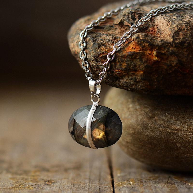 High-Quality Elongated Stone Simple And Fashionable Water Drop Pendant Necklace Popular Jewelry Natural Stone Crystal Jewelry