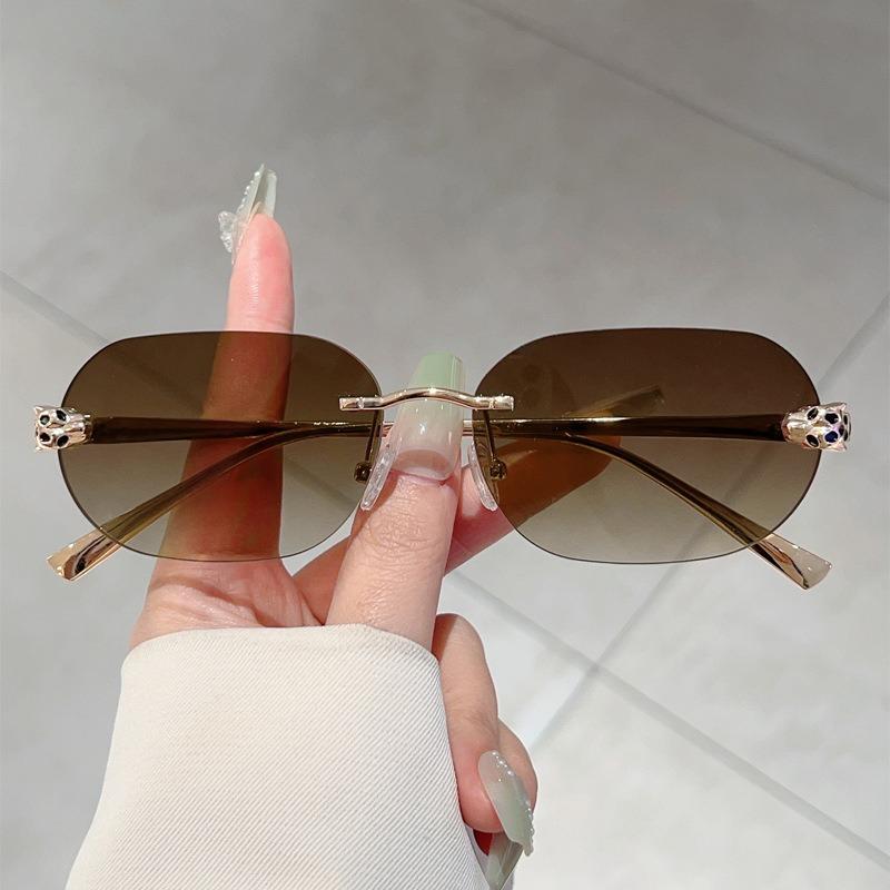 Lunettes de soleil rectangulaires sans monture Femmes UV400 Conduite Lunettes de soleil Hommes Couleur dégradée Accessoires d'été Lunettes de soleil ovales petite taille