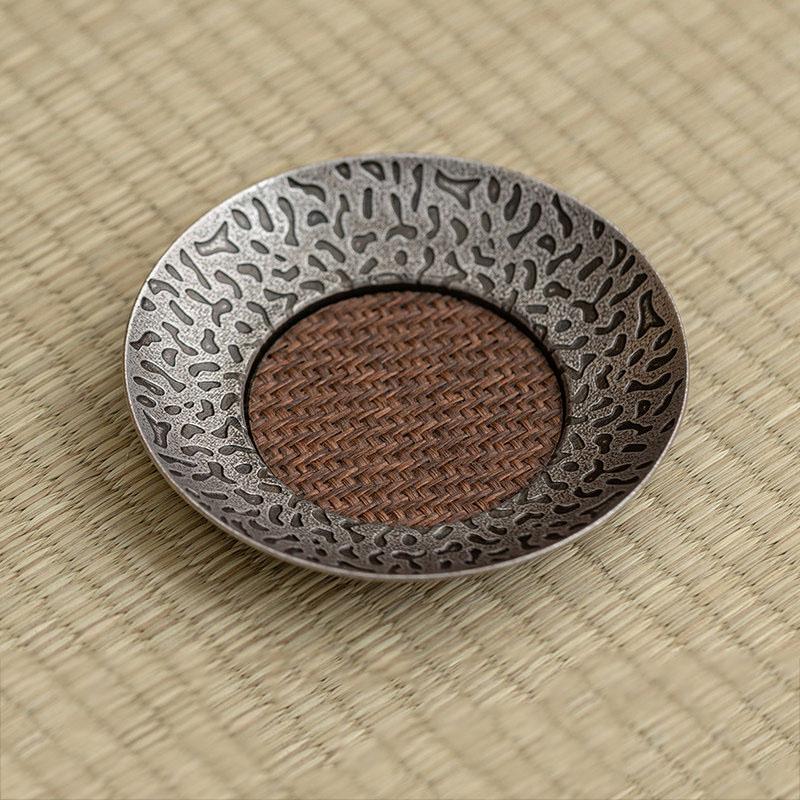 Weaved lotus tea cup coaster, vintage alloy coaster, heat-resistant tea cup coaster, suitable for home and office use
