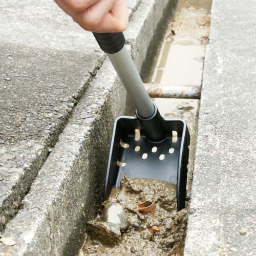 Azuma Industries TK Mud Shovel for Removing Mud from Gutters, Grooves, and Dams (community Manholes). Features Drainage Holes for Easy Cleaning. Width