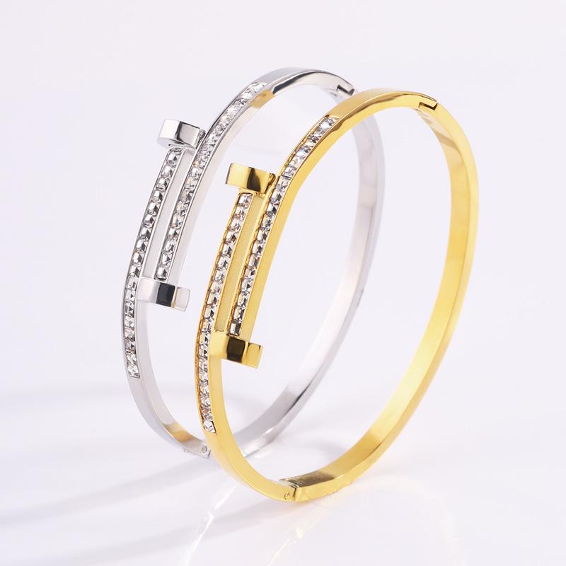 Titanium Steel Bracelet - Double-headed Diamond-studded Studs for Women - A Niche, High-end Bracelet with A Sophisticated Style