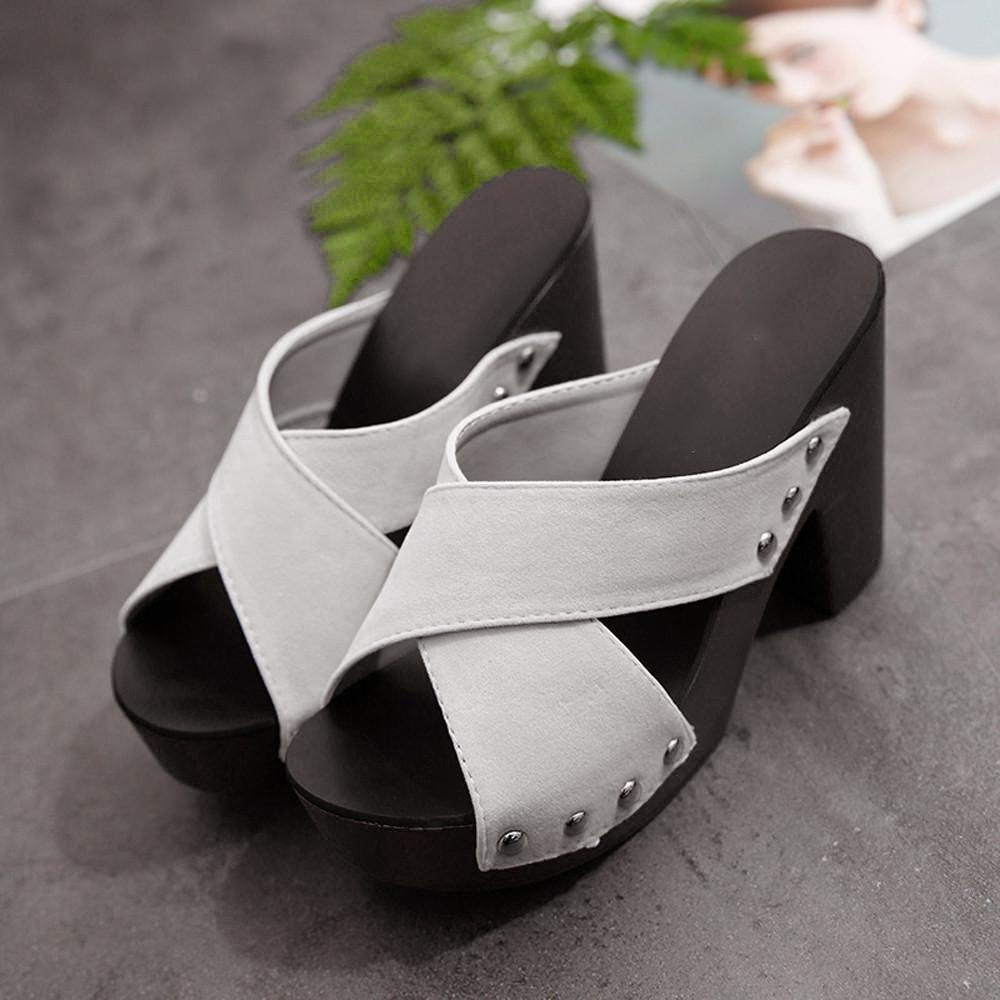 Damenmode Flip-Flops Kreuzriemen Blockabsatz Dicke hochhackige Hausschuhe Offene Zehenschuhe PSH