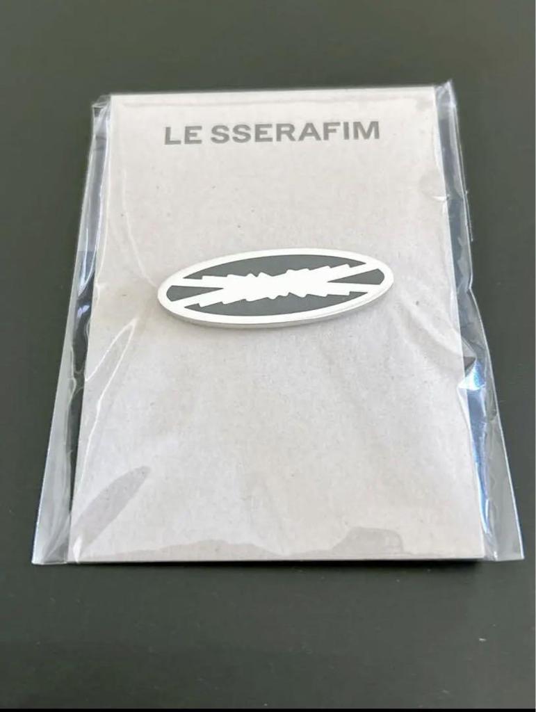 [USED] Rus1LE SSERAFIM OVAL BADGE