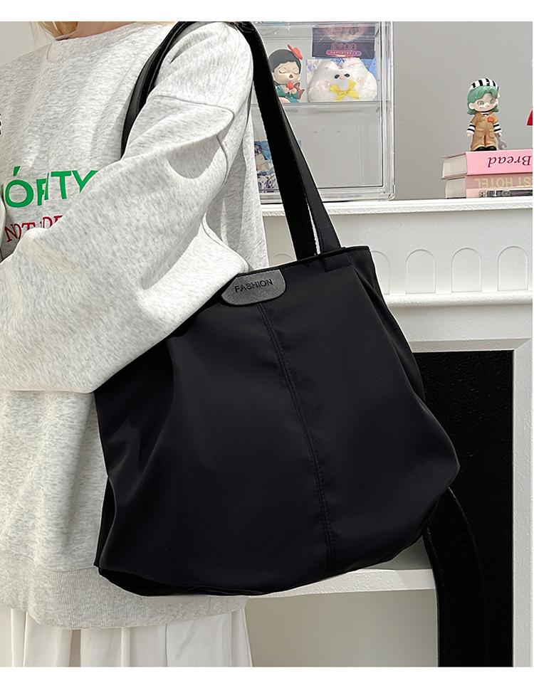 Casual Large Capacity Women's Canvas Tote Bag - Versatile, Fashionable Shoulder Bag for College Students In Autumn
