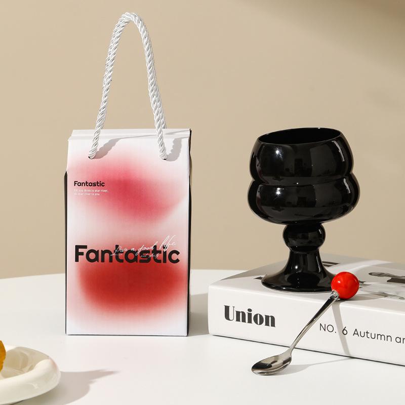 

Легкая роскошь Кубок Керамическая чашка Сувенир Высокое качество Чашка для питья воды Женский подарок Креативная чашка для мороженого Подарок 301-400ml