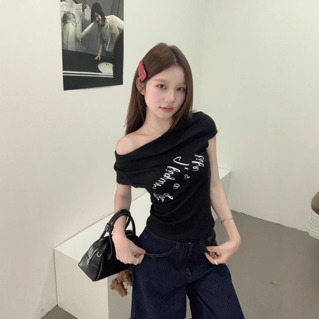 

Однотонная футболка с коротким рукавом и облегающего кроя для женщин на лето с принтом букв, облегающий и универсальный короткий топ с открытыми плечами 2XL чёрный