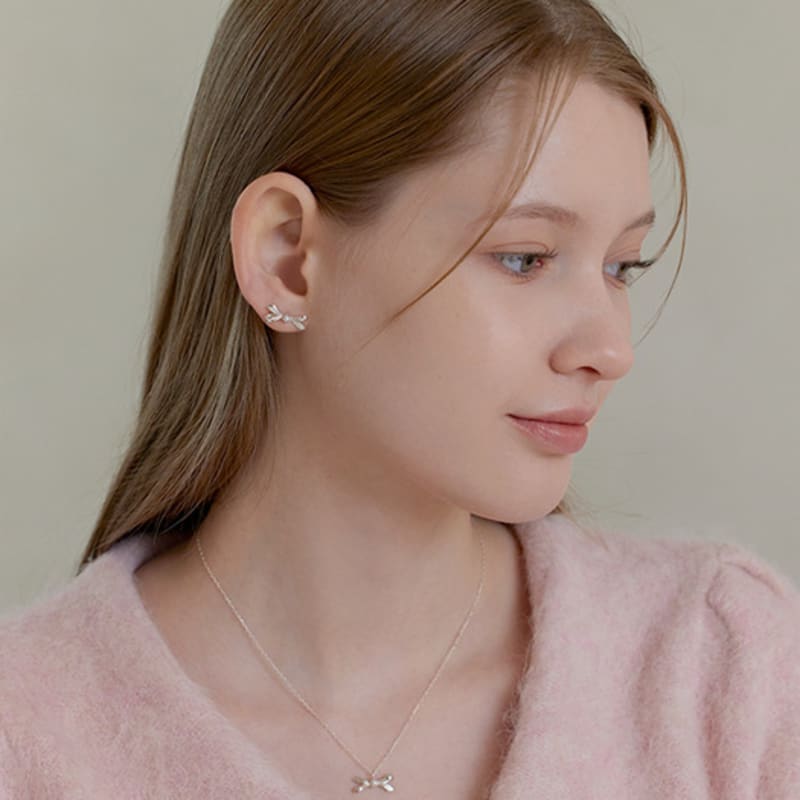 Lewe Petite Pearl Ribbon Earring (Silver/Gold)