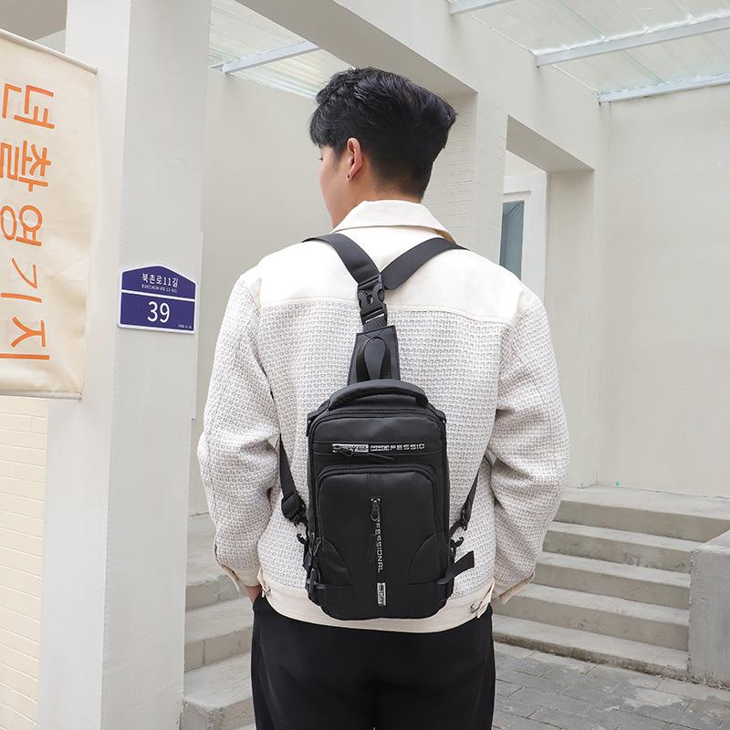Vielseitige wasserdichte Crossbody-Brusttasche für Herren - Trendig, Lässig, Kleiner Rucksack aus Weltraumstoff