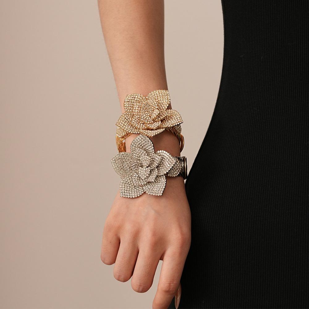 Adjustable Rhinestone Arm Cuff Bracelets Zinc Zinc Alloy Flower Upper Arm Bangle Girls