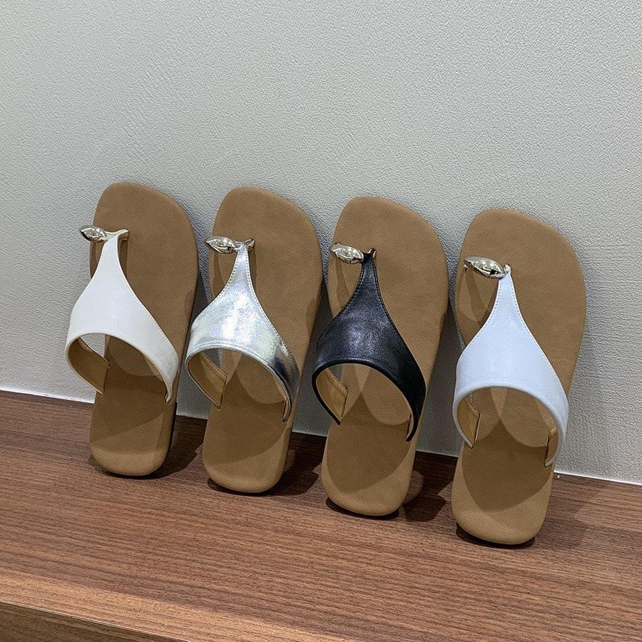 Summer blue Korean version flat-bottomed toe slippers women's summer wear new French beautiful sandals holiday beach shoes